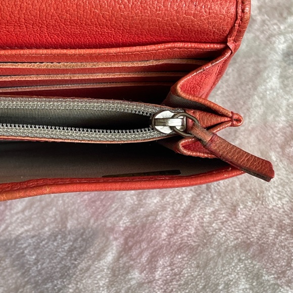 CHANEL  CORAL leather  Camellia CC FLAP Long wallet - Picture 8 of 15